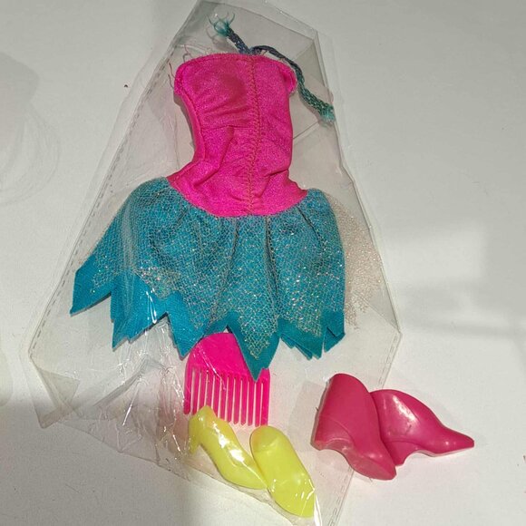 Jem / Jerrica flash an sizzle jem and the holograms toy doll - Picture 8 of 10